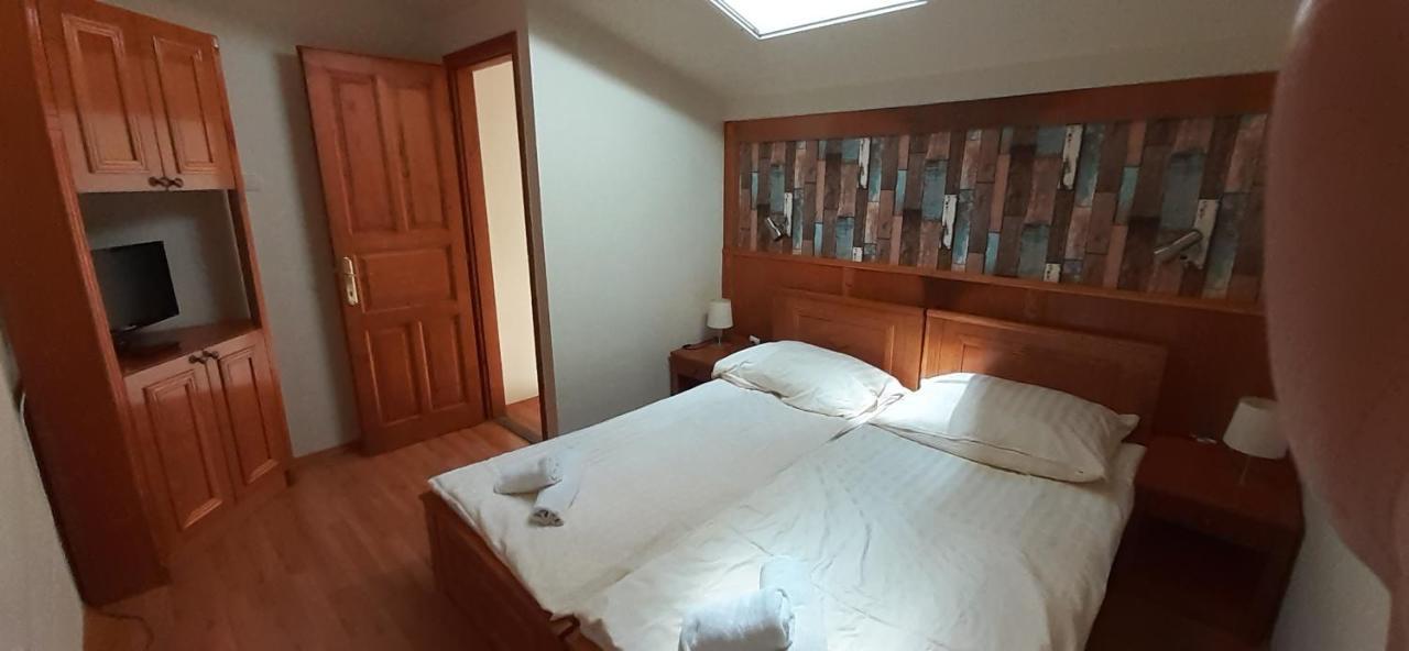 Kenguru Panzio Hotel Hódmezővásárhely Eksteriør billede