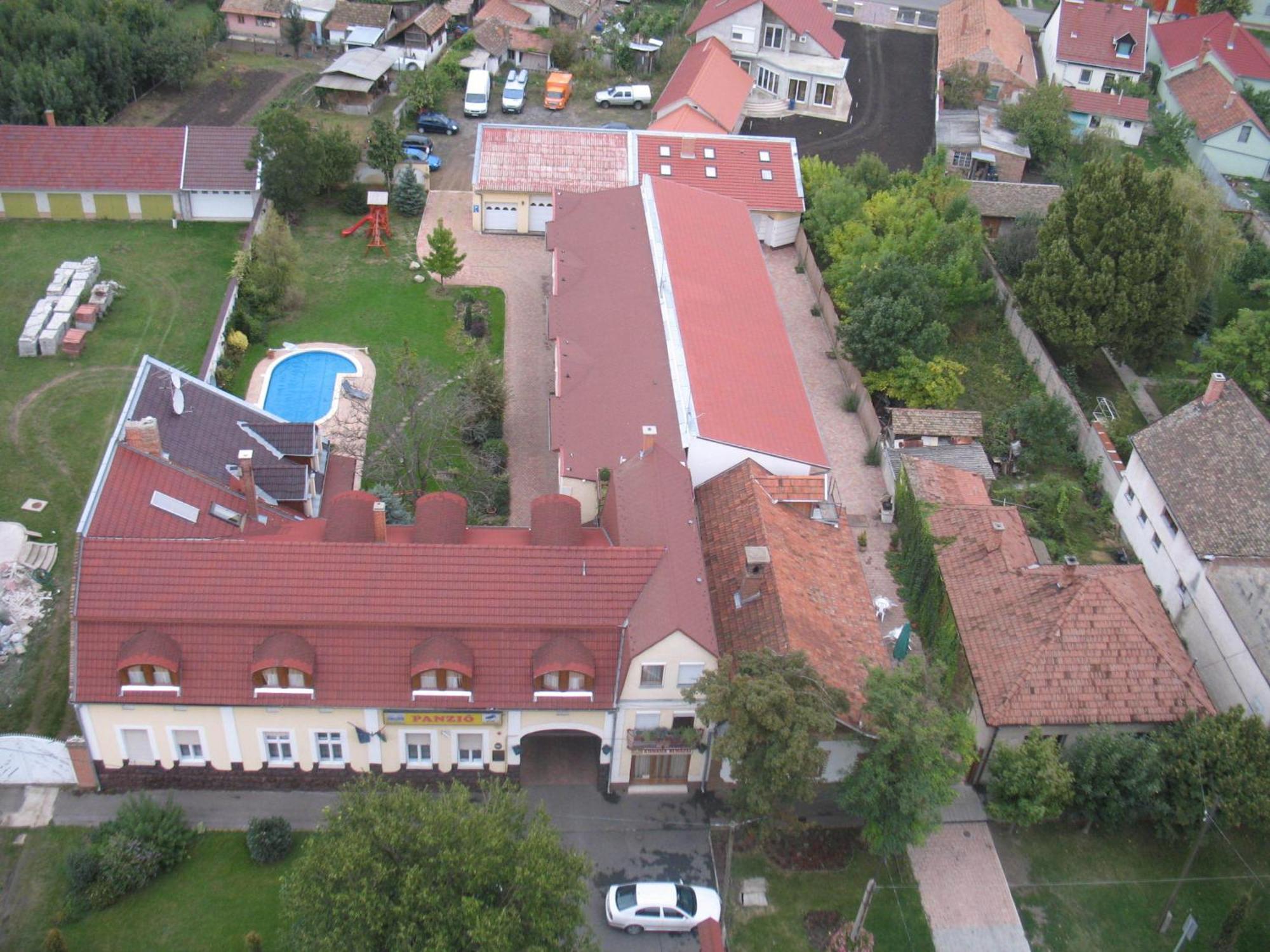 Kenguru Panzio Hotel Hódmezővásárhely Eksteriør billede